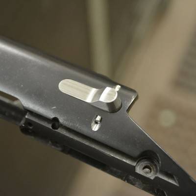 Side bolt release, bottom view